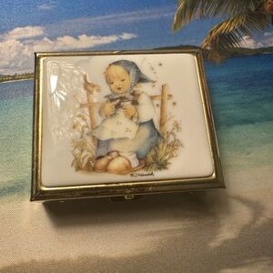 M.J. Hummel Vintage Pill Box
